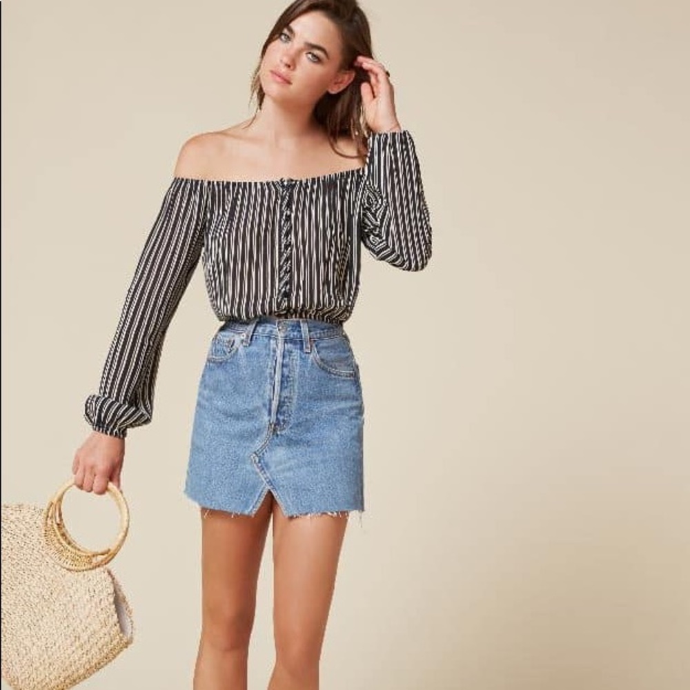 🎈SOLD🎈Reformation Caper Crop Top in “Milan”